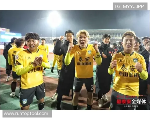 德甲60年头一遭！中国乒乓名将登传奇封面，王励勤都要偷师