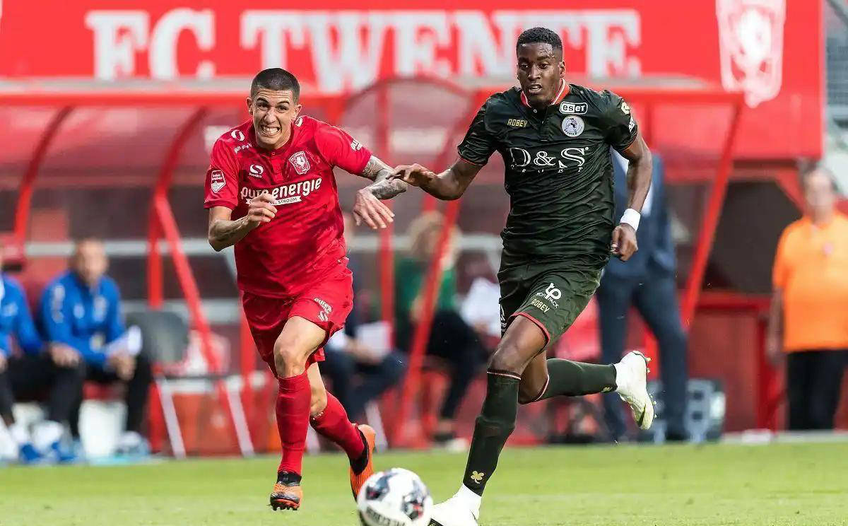 当伊森接近 当伊森接近